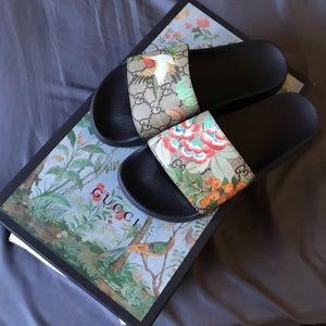 Gucci Tian Printed Slides